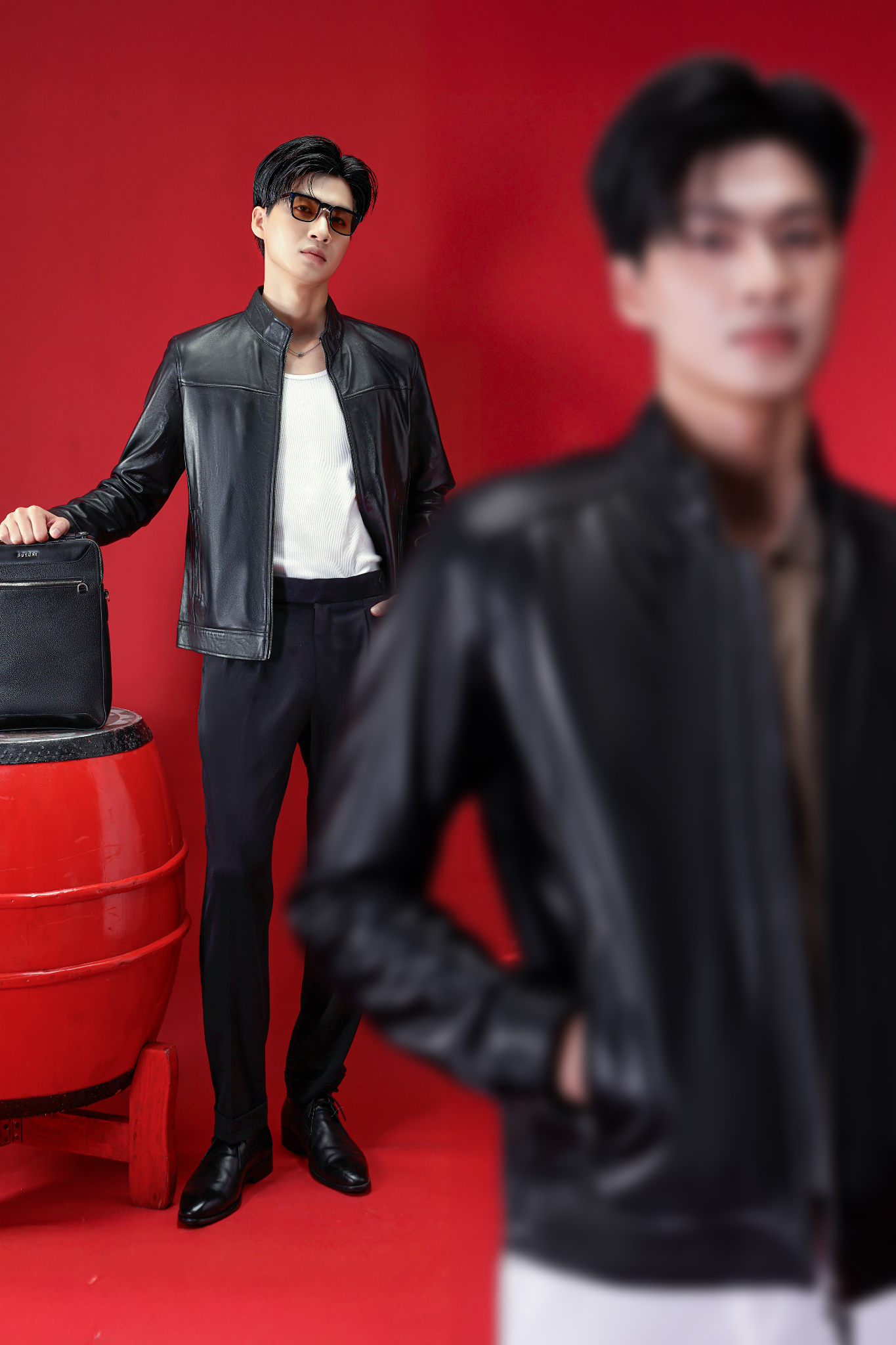 RED-ELEGANCE-Thuong-Vi-Thu-1.jpg