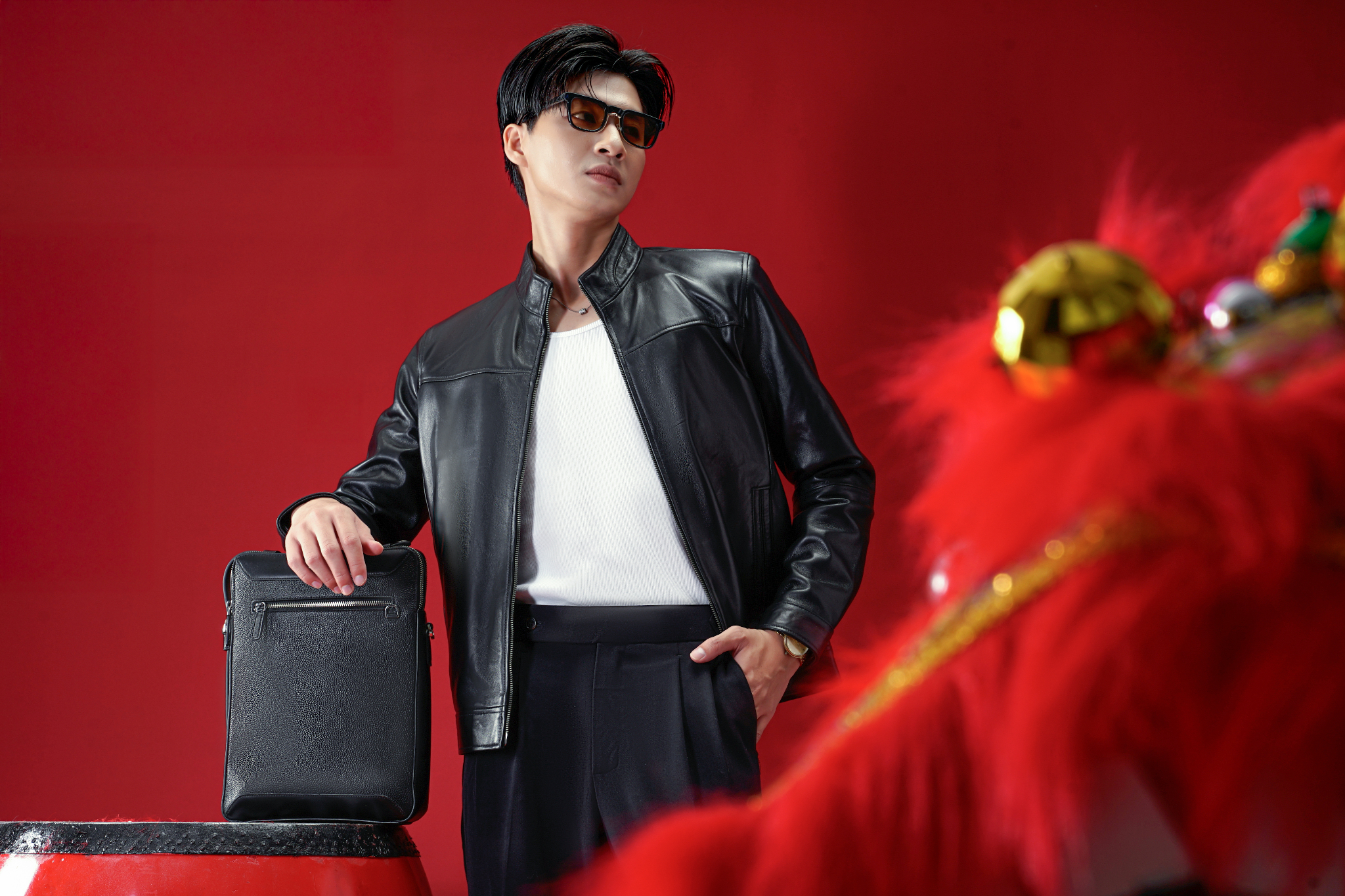 RED-ELEGANCE-Thuong-Vi-Thu-3.jpg