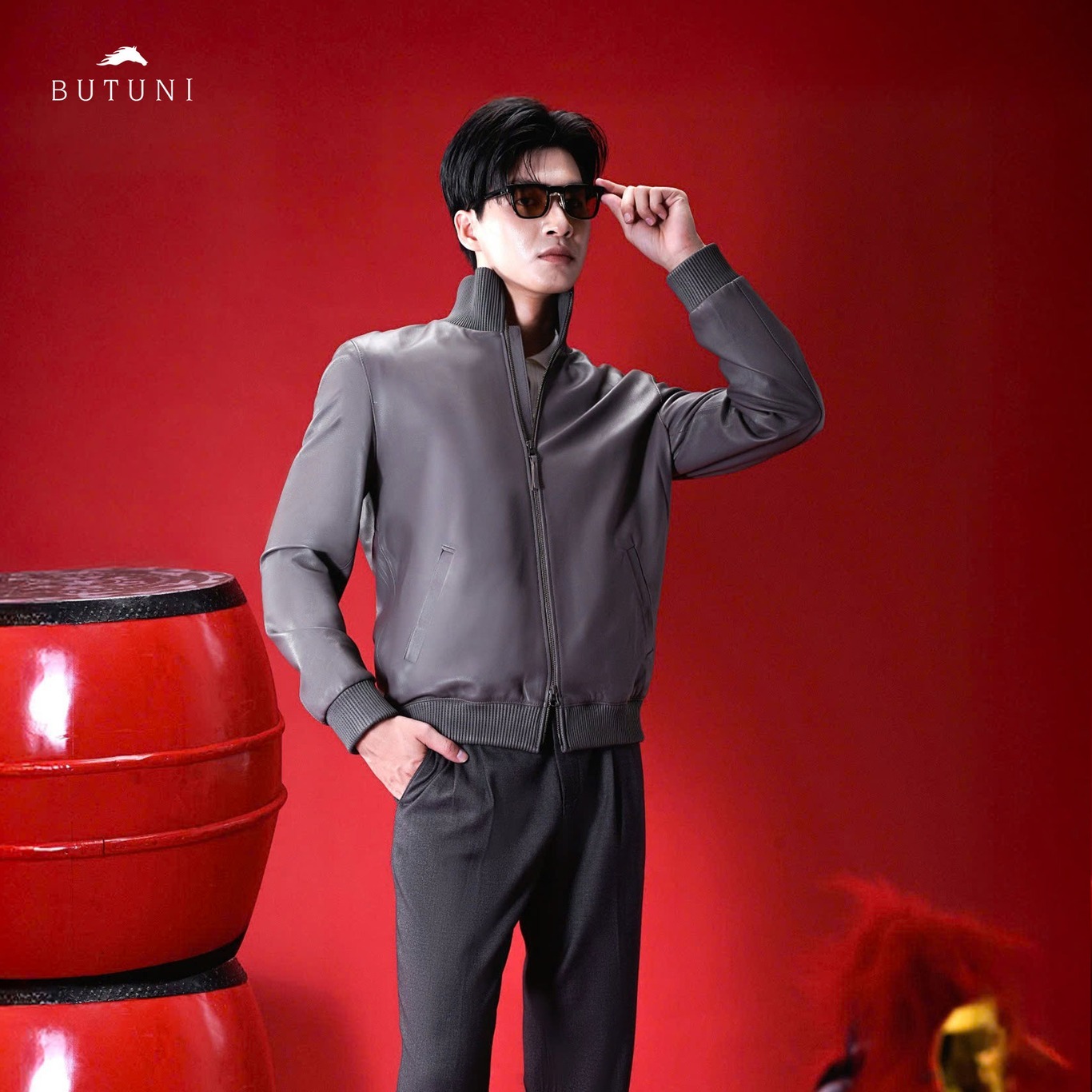 RED-ELEGANCE-Thuong-Vi-Thu-8.jpg
