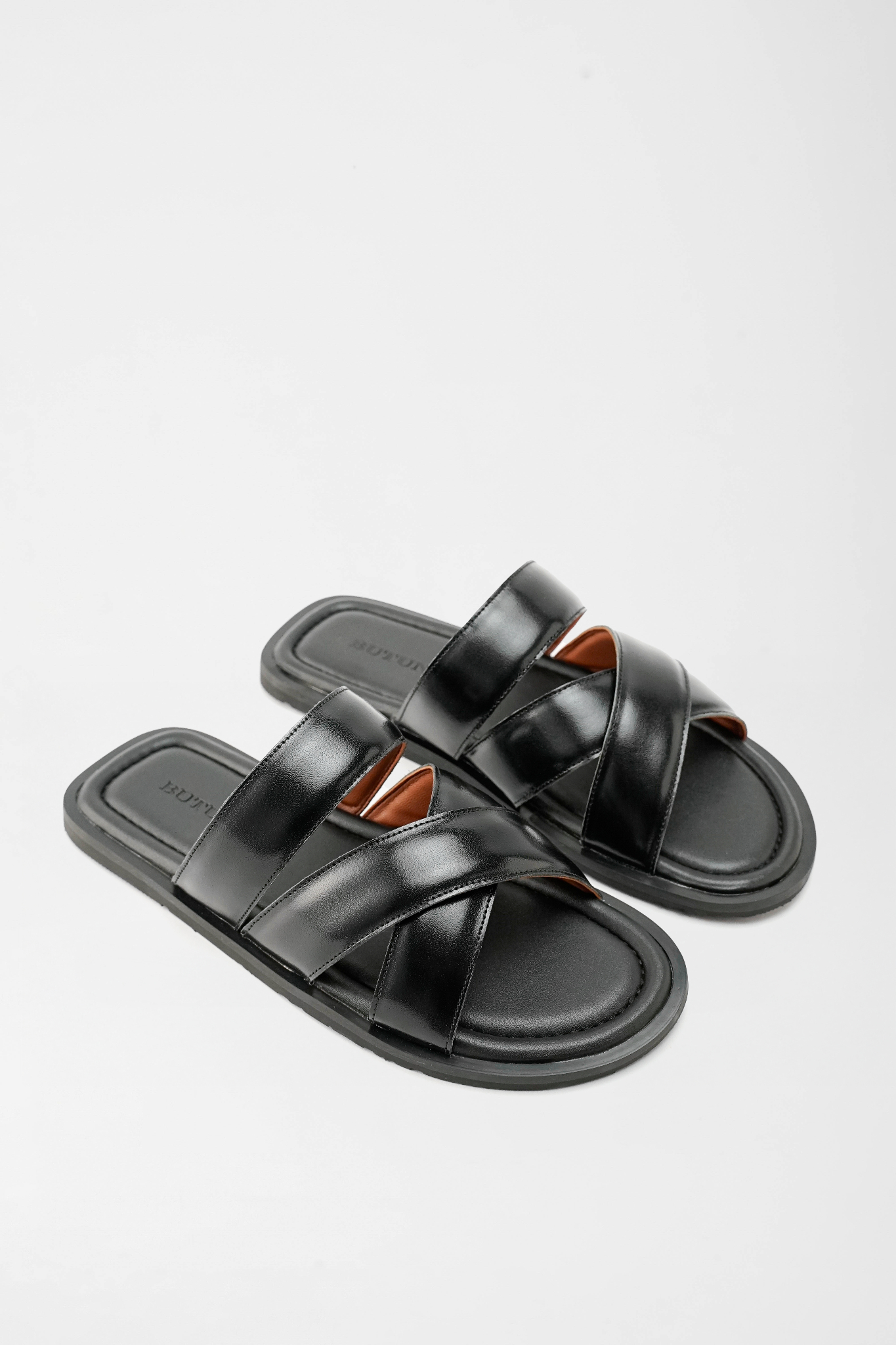 Mellow C Crossover Slippers - Black