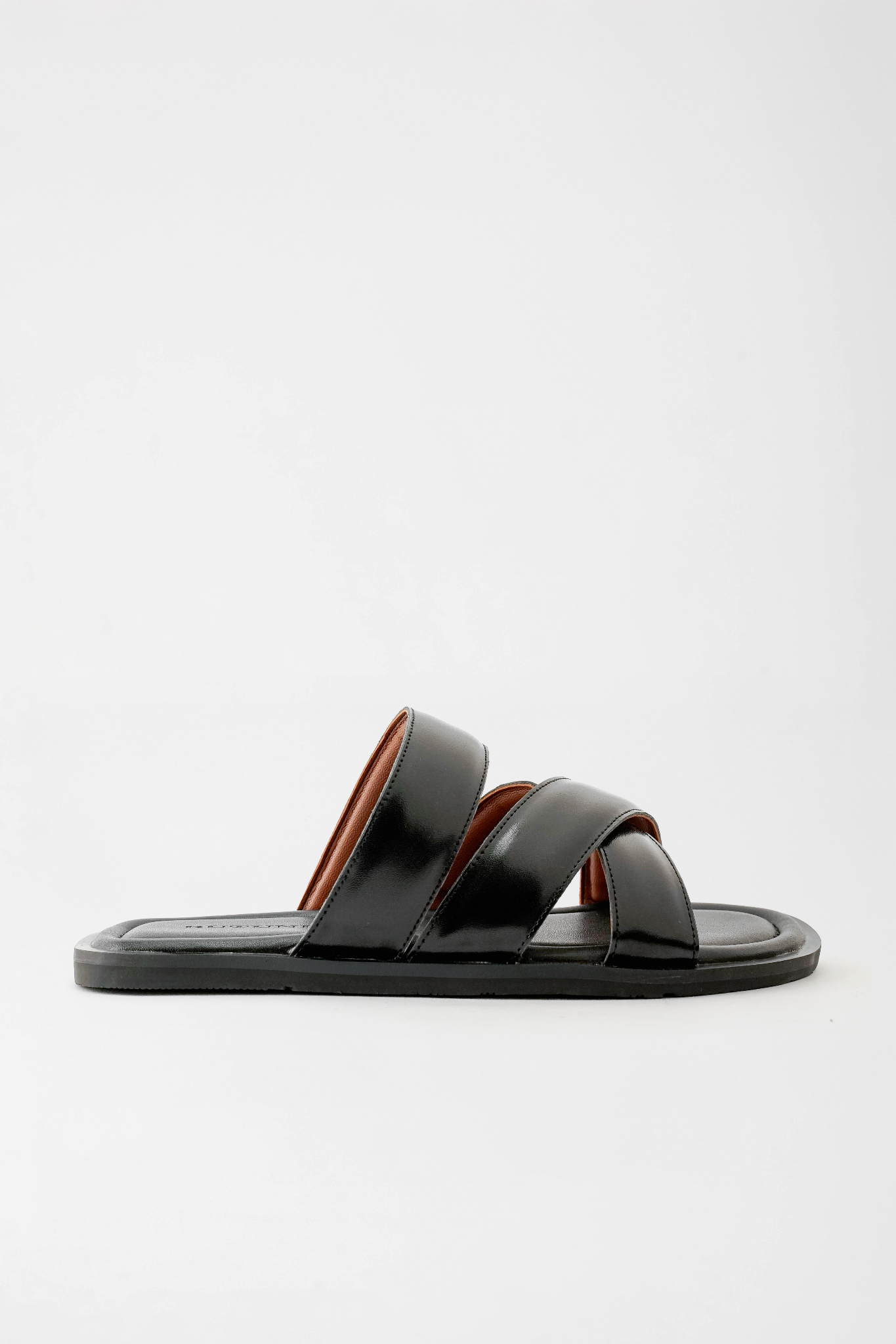 Mellow C Crossover Slippers - Black