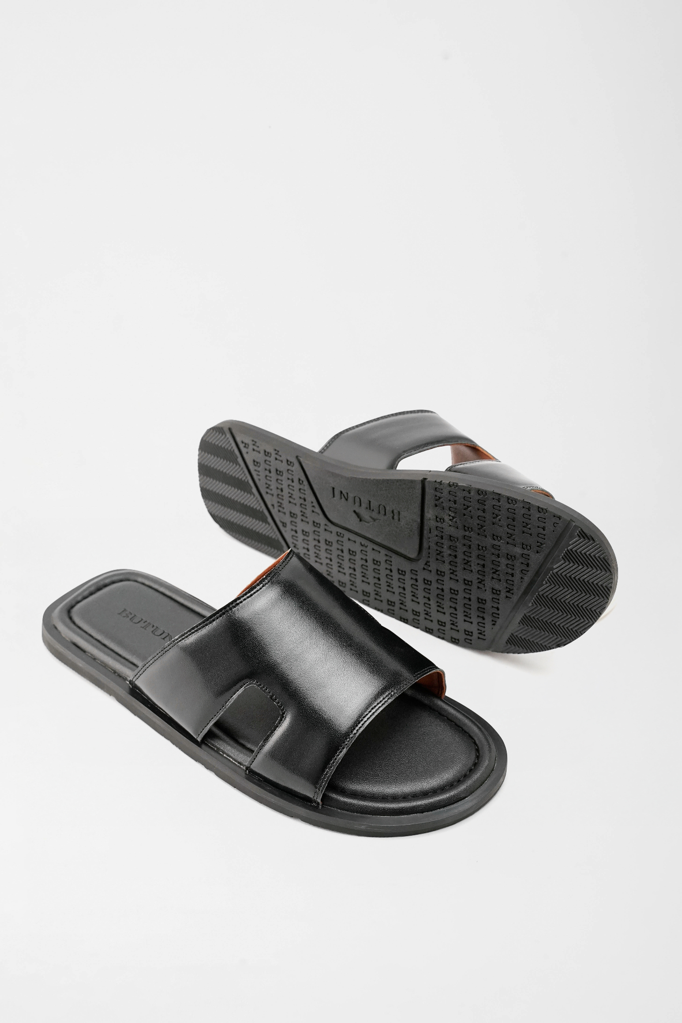 Mellow C Single Slippers - Black