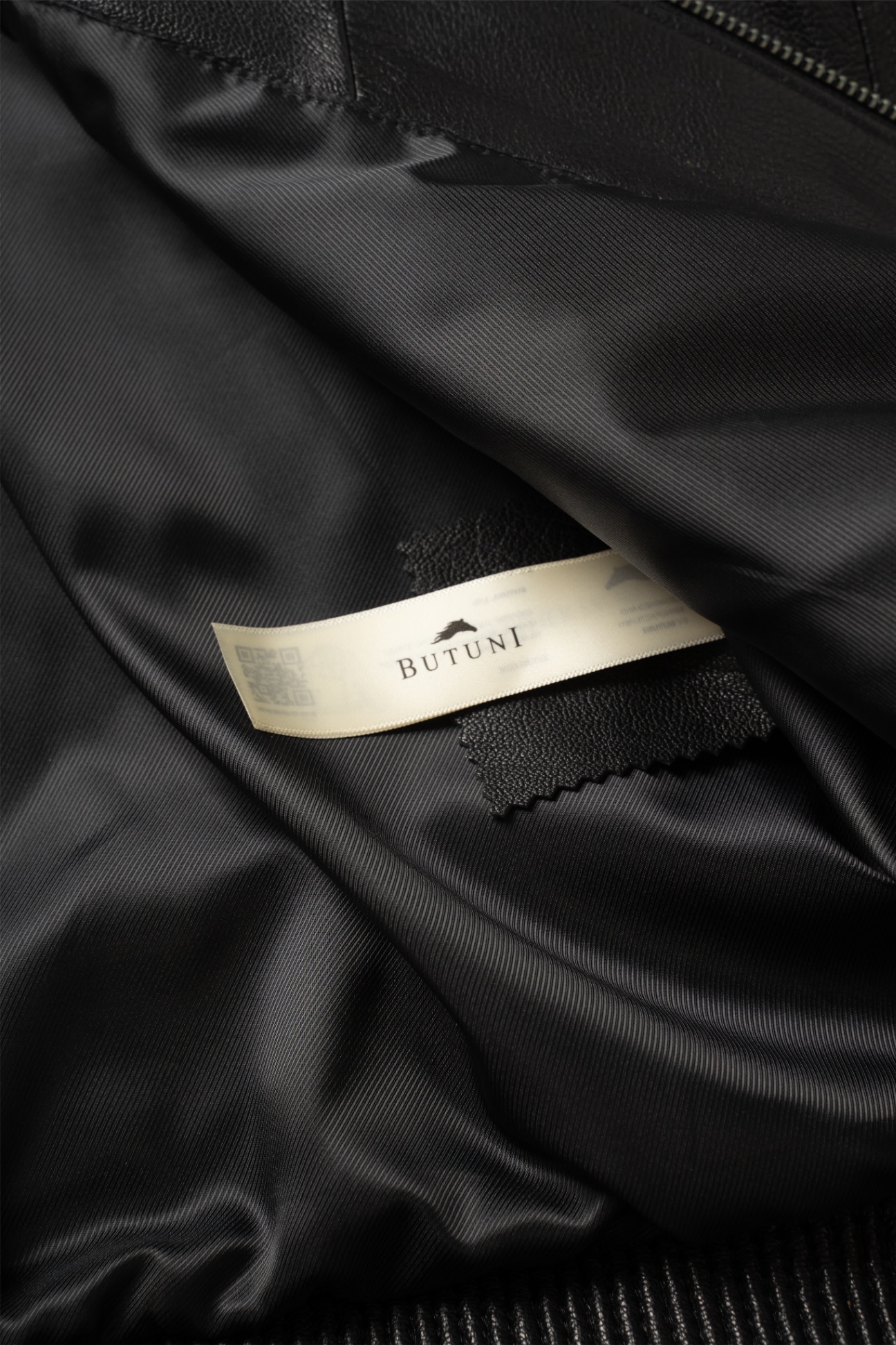 Lucen Bomber - Goatskin - Black