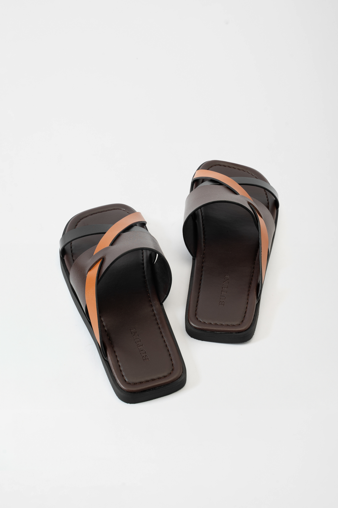 Lyon S Interlocking Slippers - Brown