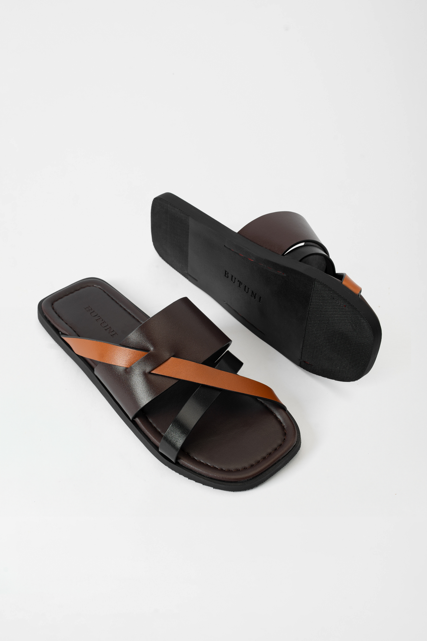 Lyon S Interlocking Slippers - Brown