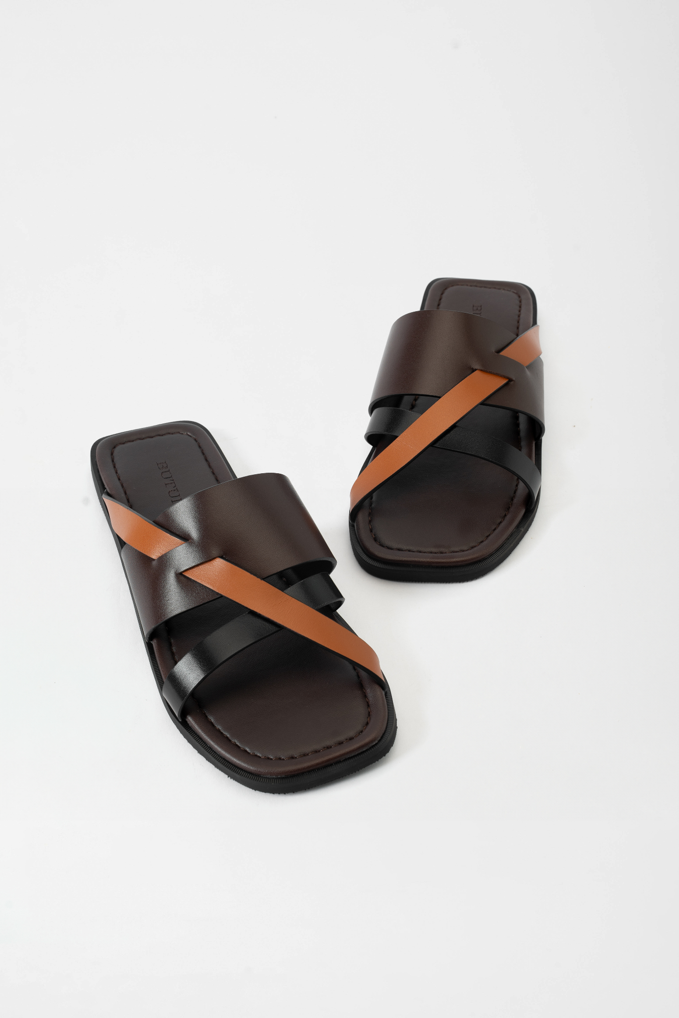 Lyon S Interlocking Slippers - Brown