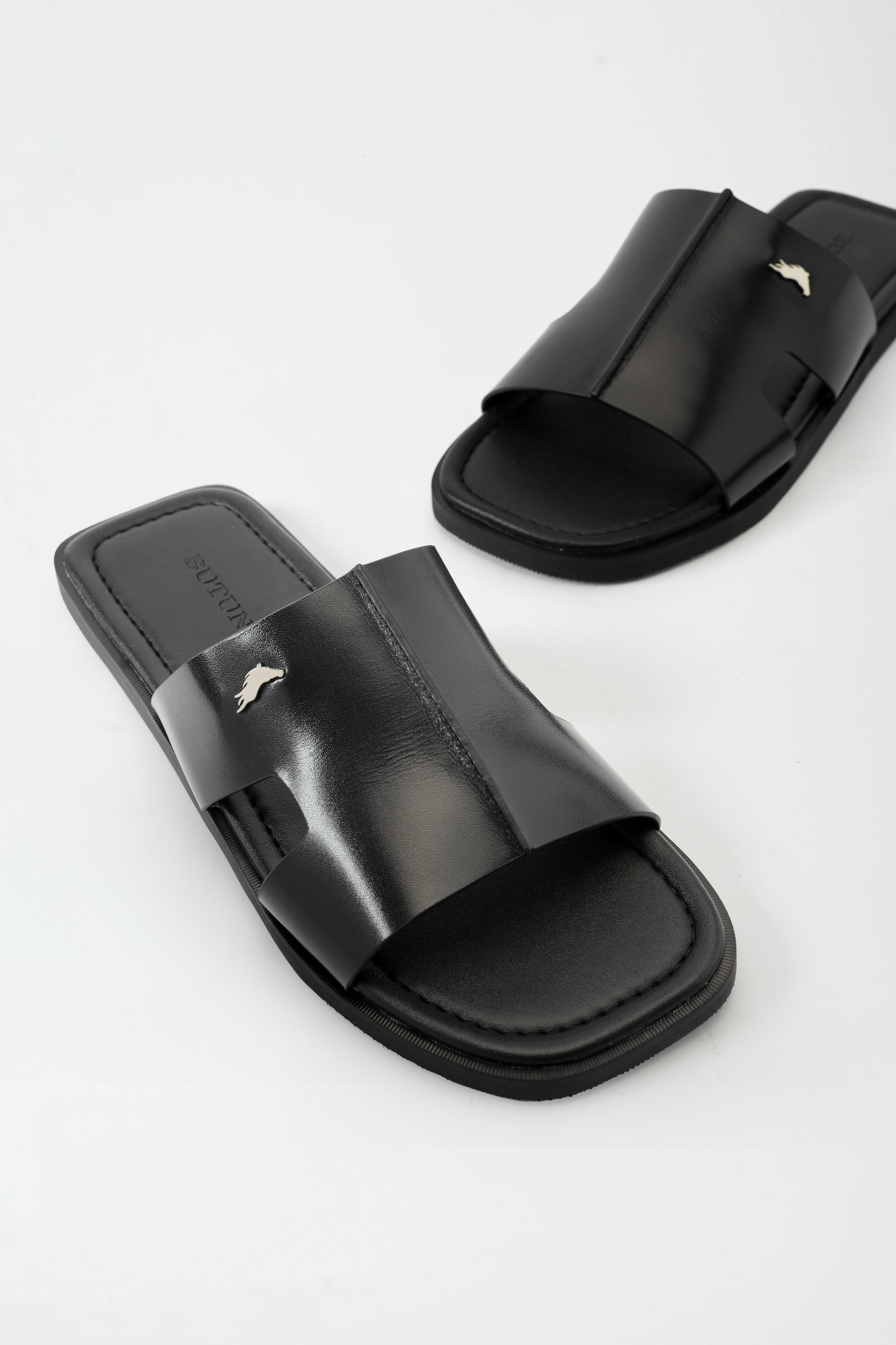Lyon S Single Slippers - Black