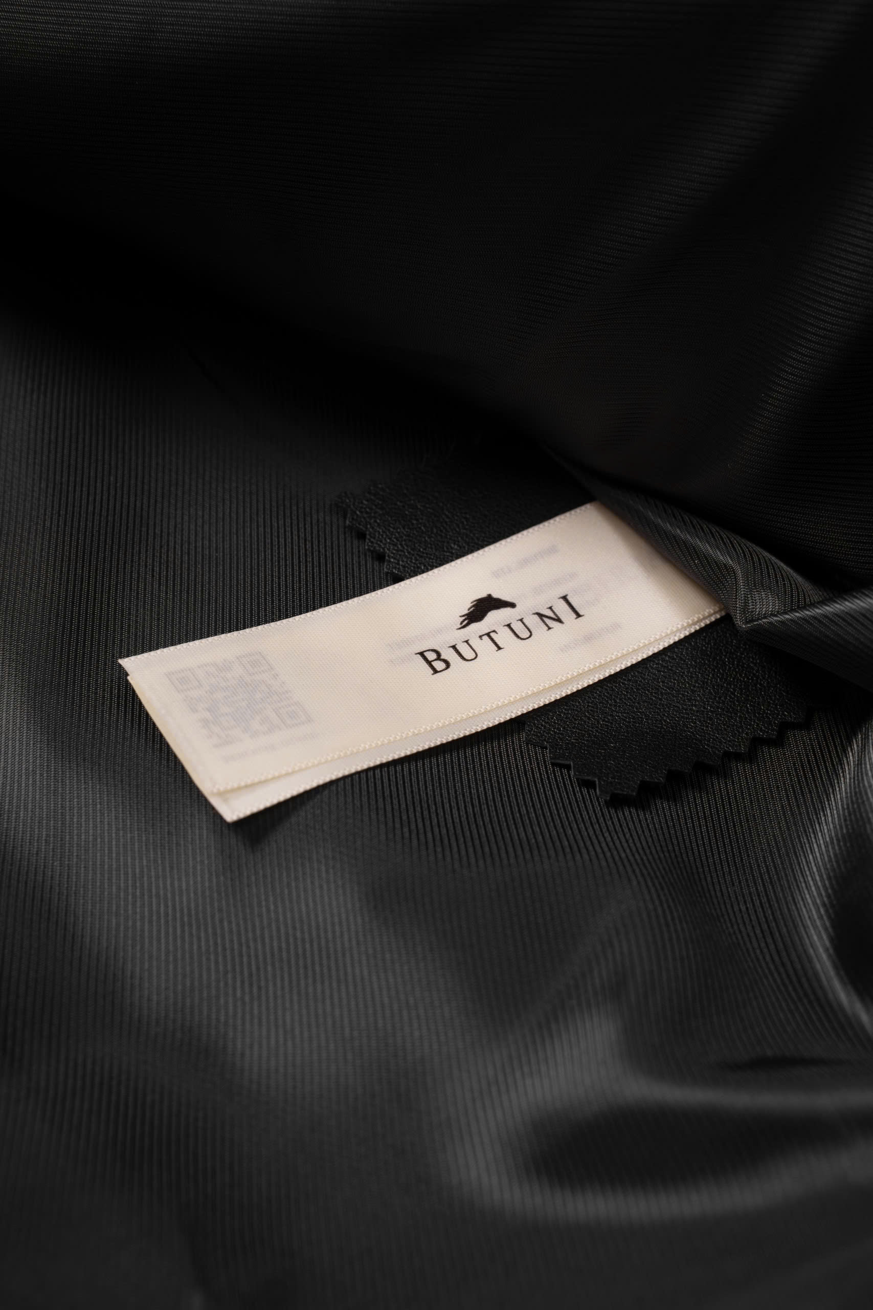 Martin Round Neck Blouson - Cowhide - Black