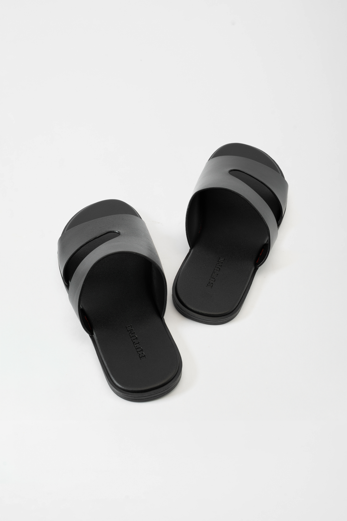 Noble S Cut-out Slippers - Black