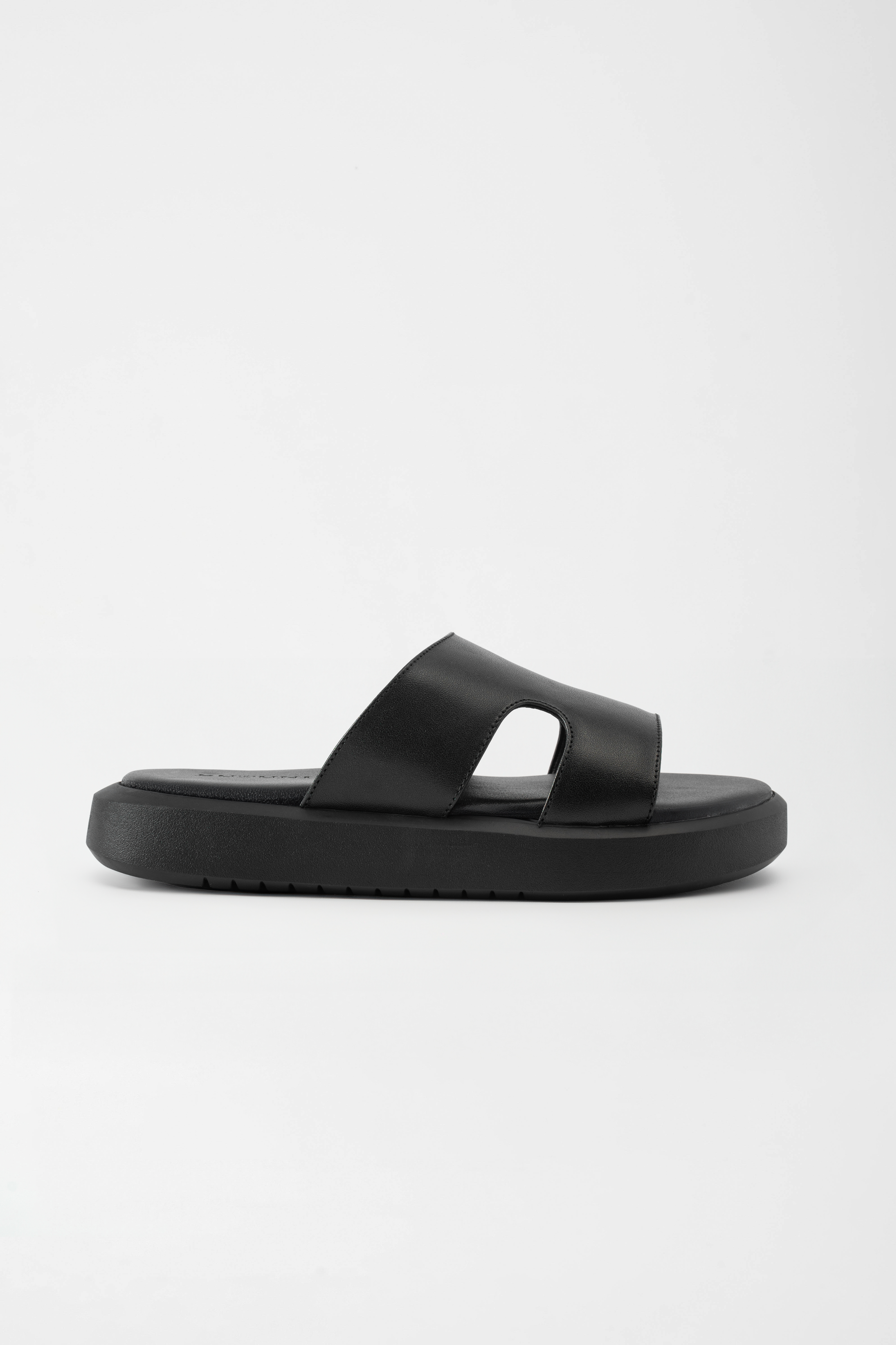 Nova S Cut-Out FeatherSlide - Black