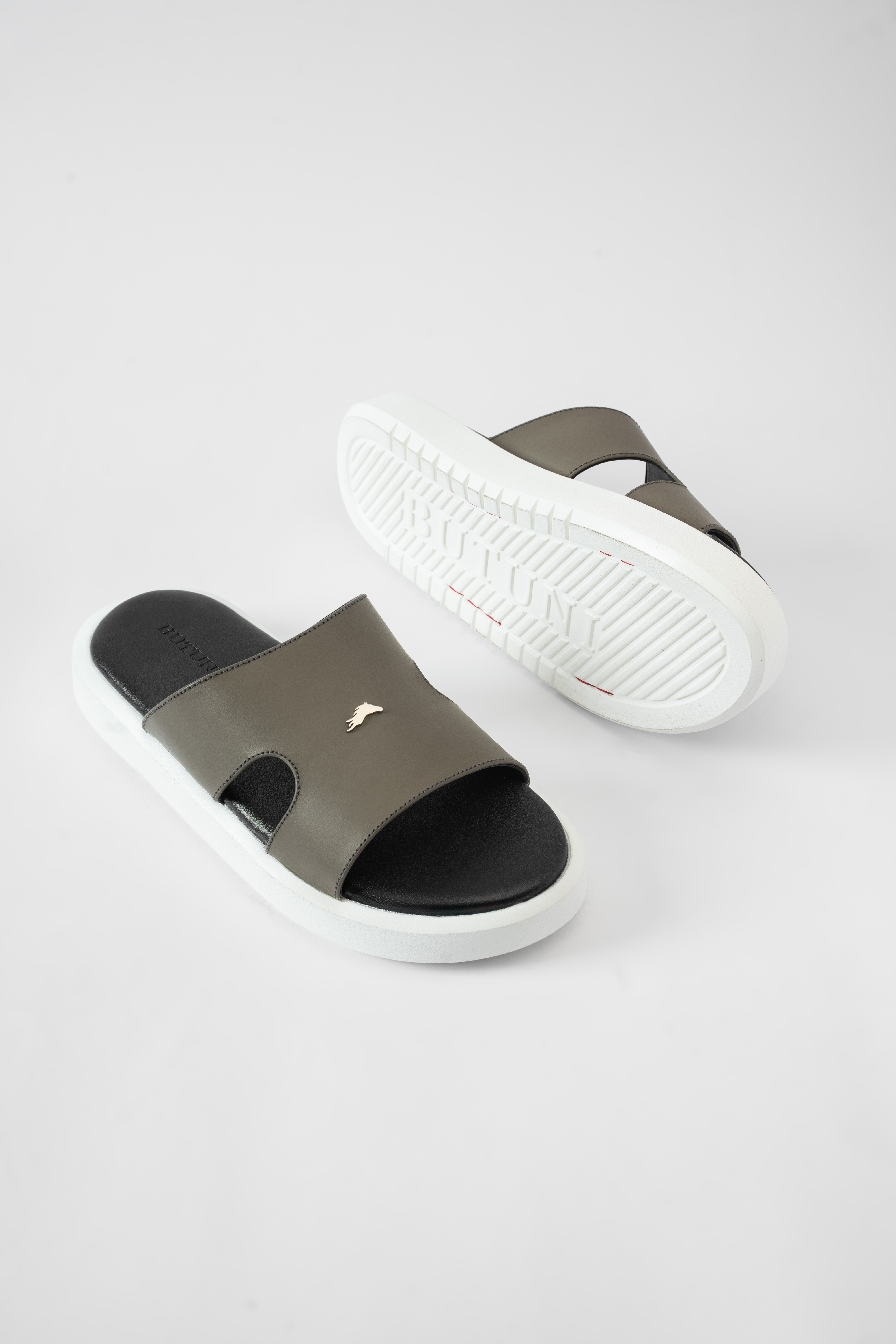 Nova S Cut-Out FeatherSlide - Waxed Grey
