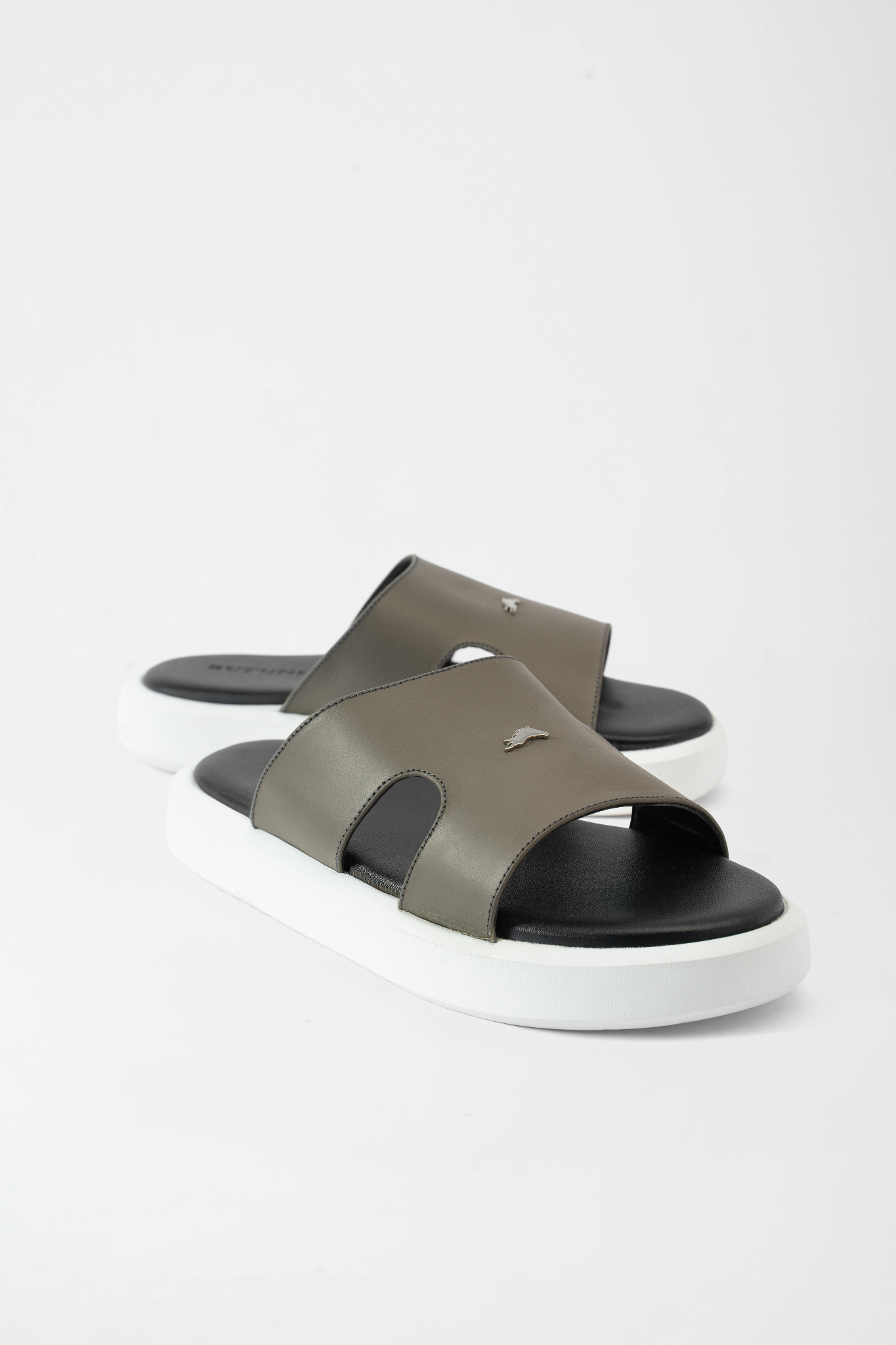 Nova S Cut-Out FeatherSlide - Waxed Grey
