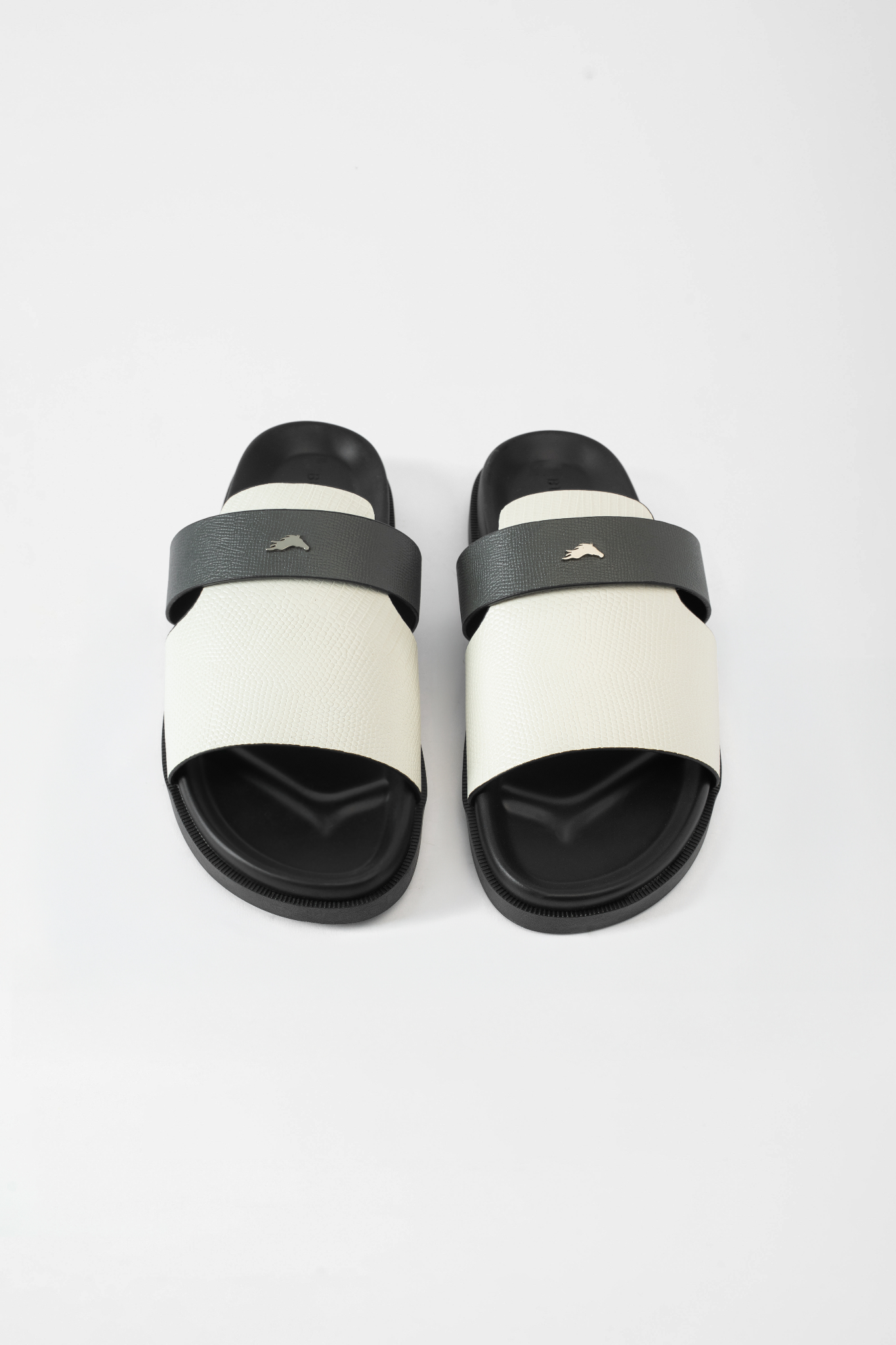 Tiber S Single Slippers - White