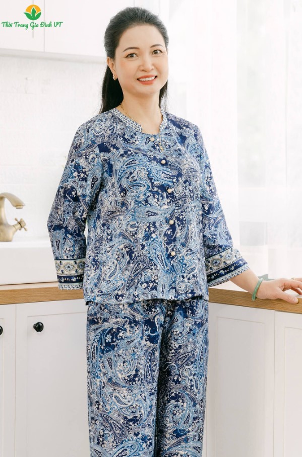 20+ Cách chọn đồ thời trang tuổi 50 60 giúp quý bà trẻ ra 10 tuổi