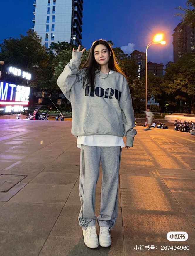 20-Cach-phoi-do-voi-ao-sweater-nu-dep-don-gian-va-cuon-hut_phoi-do-voi-ao-sweater-nu-5.jpg