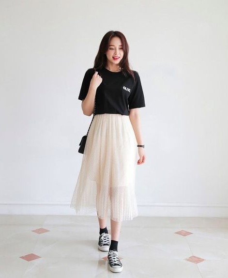 phối đồ với chân váy xòe dài