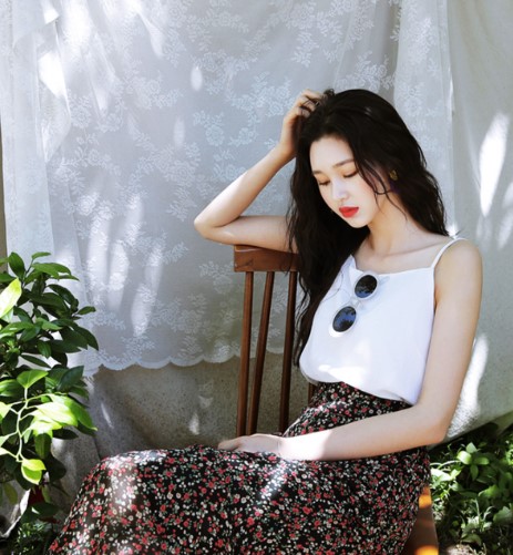 phối đồ với chân váy xòe dài