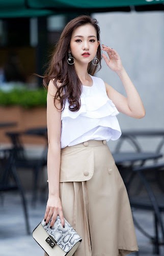 phối đồ với chân váy xòe dài