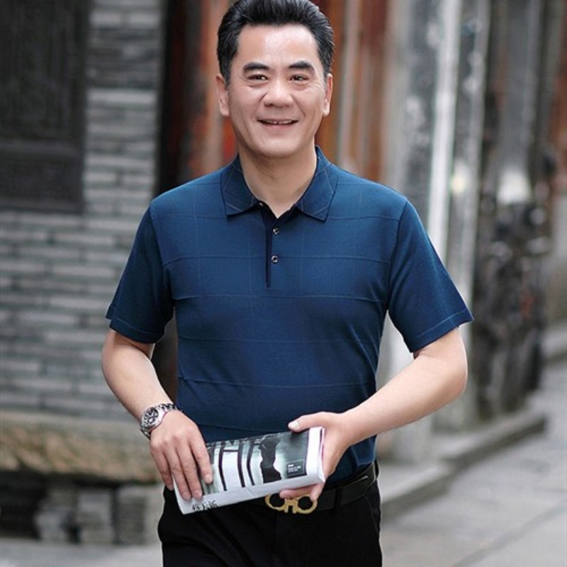 5-Cach-phoi-do-cho-nguoi-trung-nien-nam-lich-lam-va-cuon-hut-6.jpg