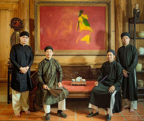 Ao-dai-nam-truyen-thong-Ve-dep-chuan-muc-va-khi-chat-Viet_ao-dai-nam-truyen-thong-6.jpg