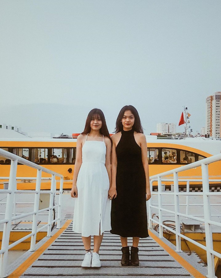 Di-waterbus-mac-gi-Goi-y-20-kieu-trang-phuc-phu-hop-de-phoi_di-waterbus-mac-gi-2.jpg
