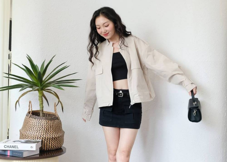 Phối đồ với áo khoác croptop nữ đẹp, trẻ trung, dễ ứng dụng