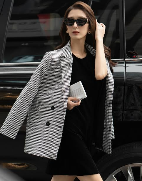 15-Outfit-nu-di-lam-thanh-lich-tre-trung-va-de-phoi-11.png