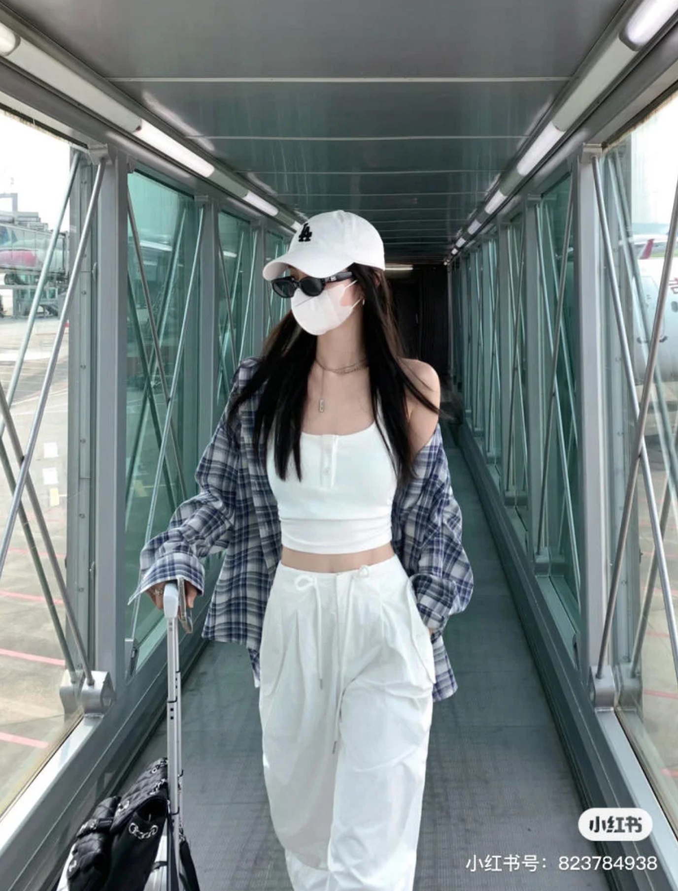25-cach-phoi-croptop-voi-ao-so-mi-dep-ton-dang-va-de-ung-dung-4.png?1788712805384
