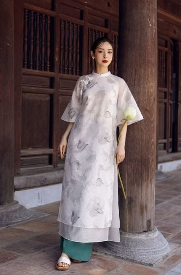 Ao-dai-truyen-thong-nguon-goc-chat-lieu-va-cac-mau-dep-nhat-6.jpg