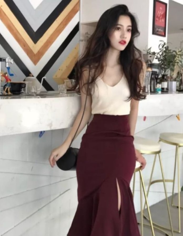 Chan-vay-duoi-ca-mac-voi-ao-gi-15-cach-phoi-do-sieu-ton-dang-1.jpg