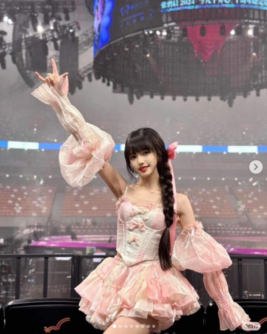 Di-concert-mac-gi-20-cach-phoi-do-cuc-chat-va-noi-bat-1.jpg