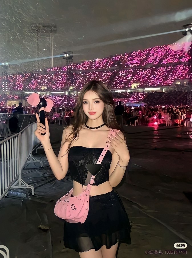 Di-concert-mac-gi-20-cach-phoi-do-cuc-chat-va-noi-bat-9.jpg