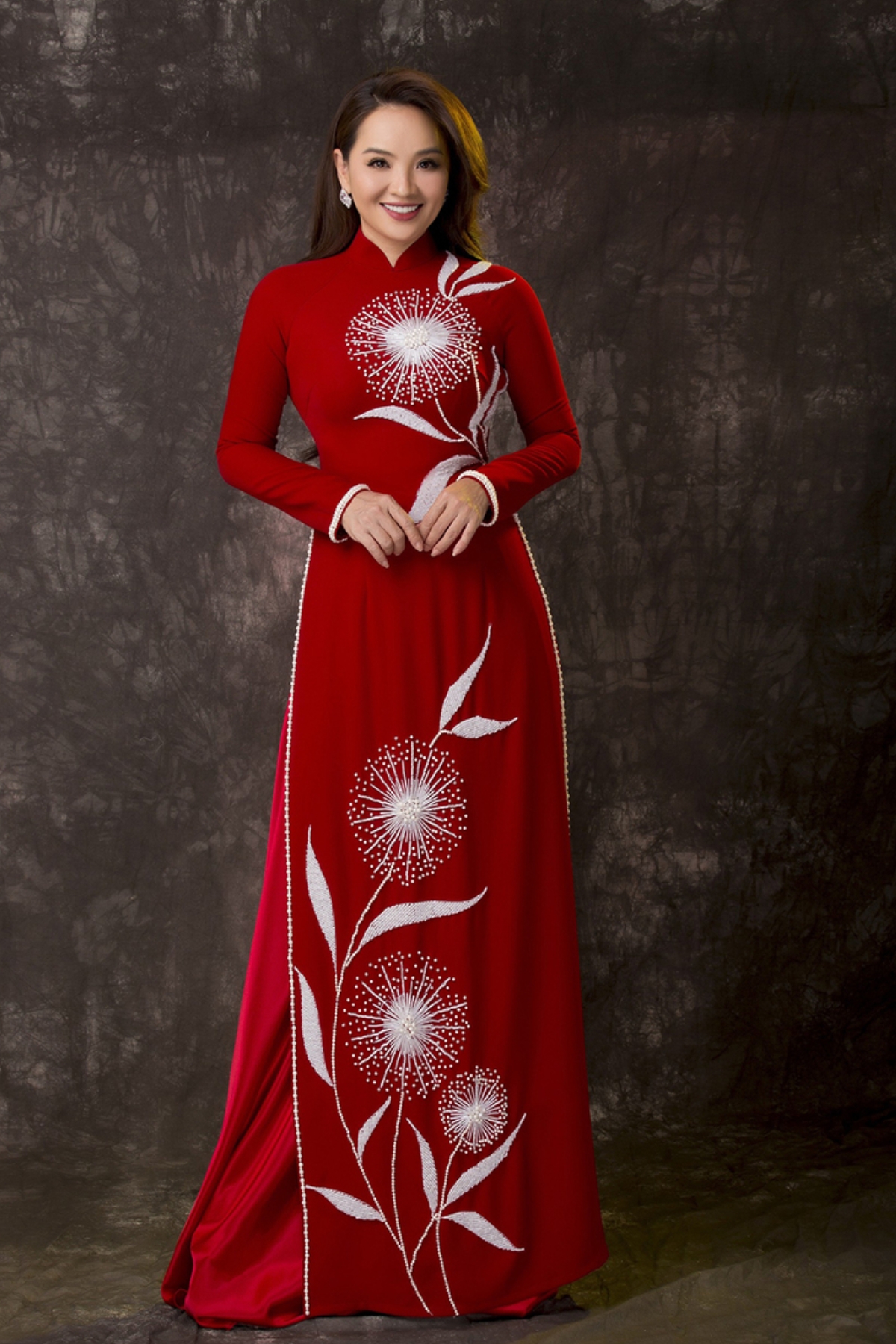 Top-99-Mau-Ao-Dai-Trung-Nien-Sang-Trong-Ton-Dang-Quy-Phai-5.jpg