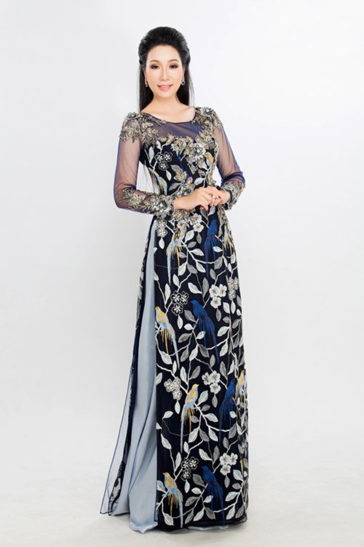 Top-99-Mau-Ao-Dai-Trung-Nien-Sang-Trong-Ton-Dang-Quy-Phai-7.jpg