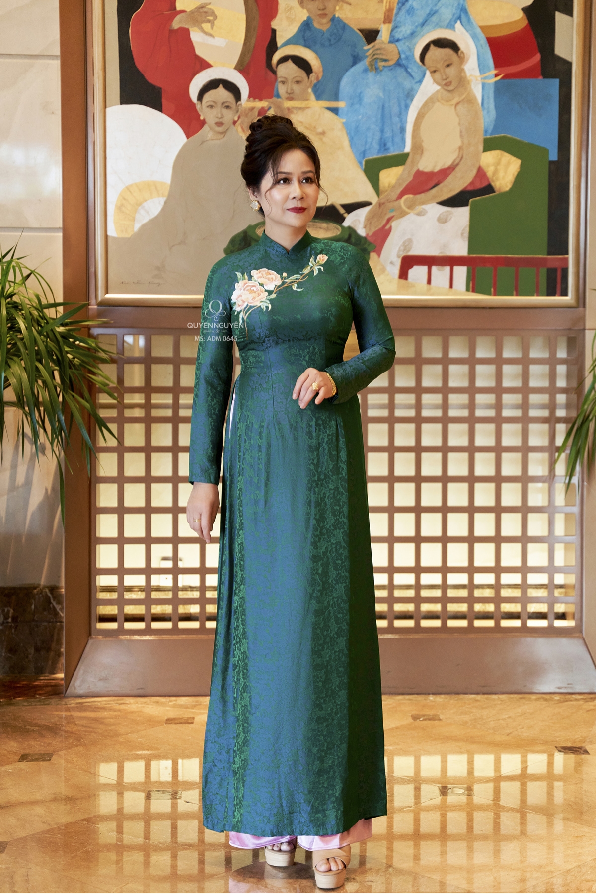 Top-99-Mau-Ao-Dai-Trung-Nien-Sang-Trong-Ton-Dang-Quy-Phai-8.jpg