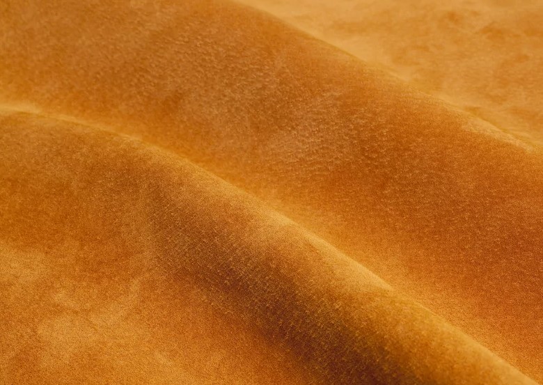Vai-suede-la-gi-Uu-nhuoc-diem-va-cach-su-dung-ben-dep-1.jpg