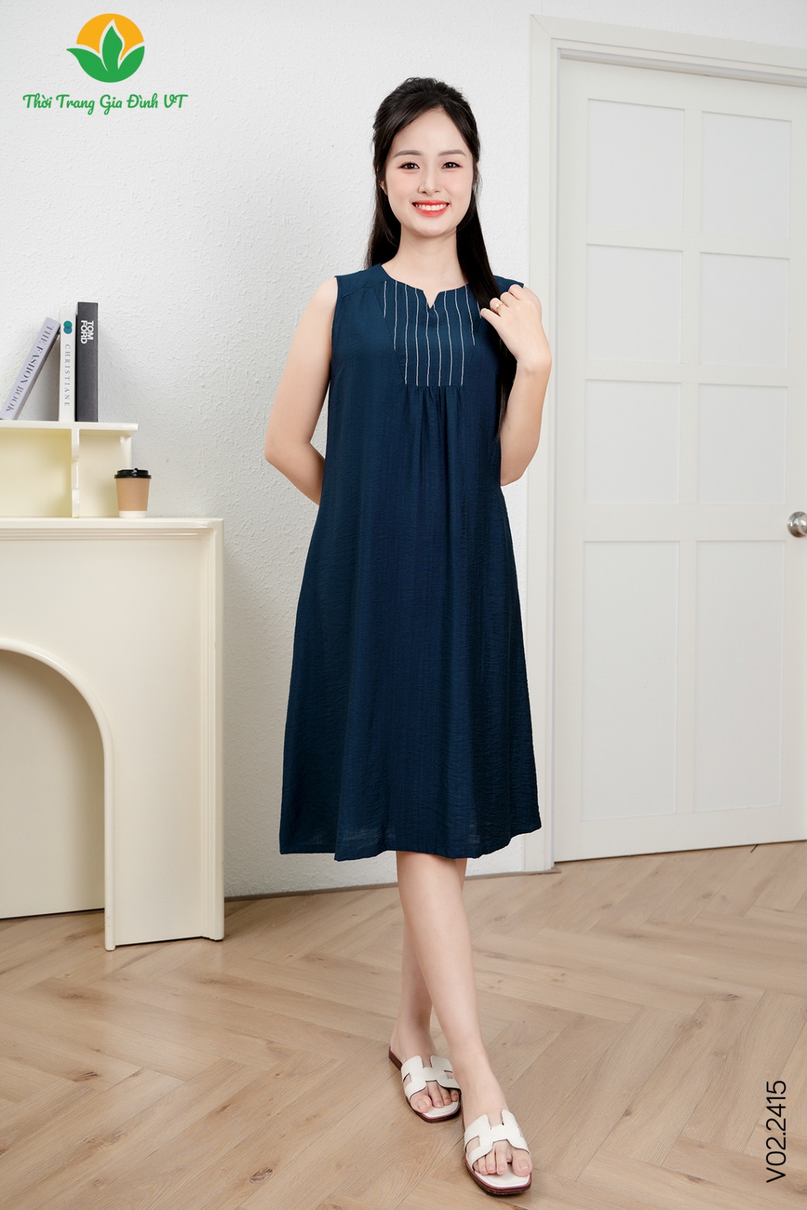 V02.2415.Váy W SN Linen màu li ngực - M - Navy