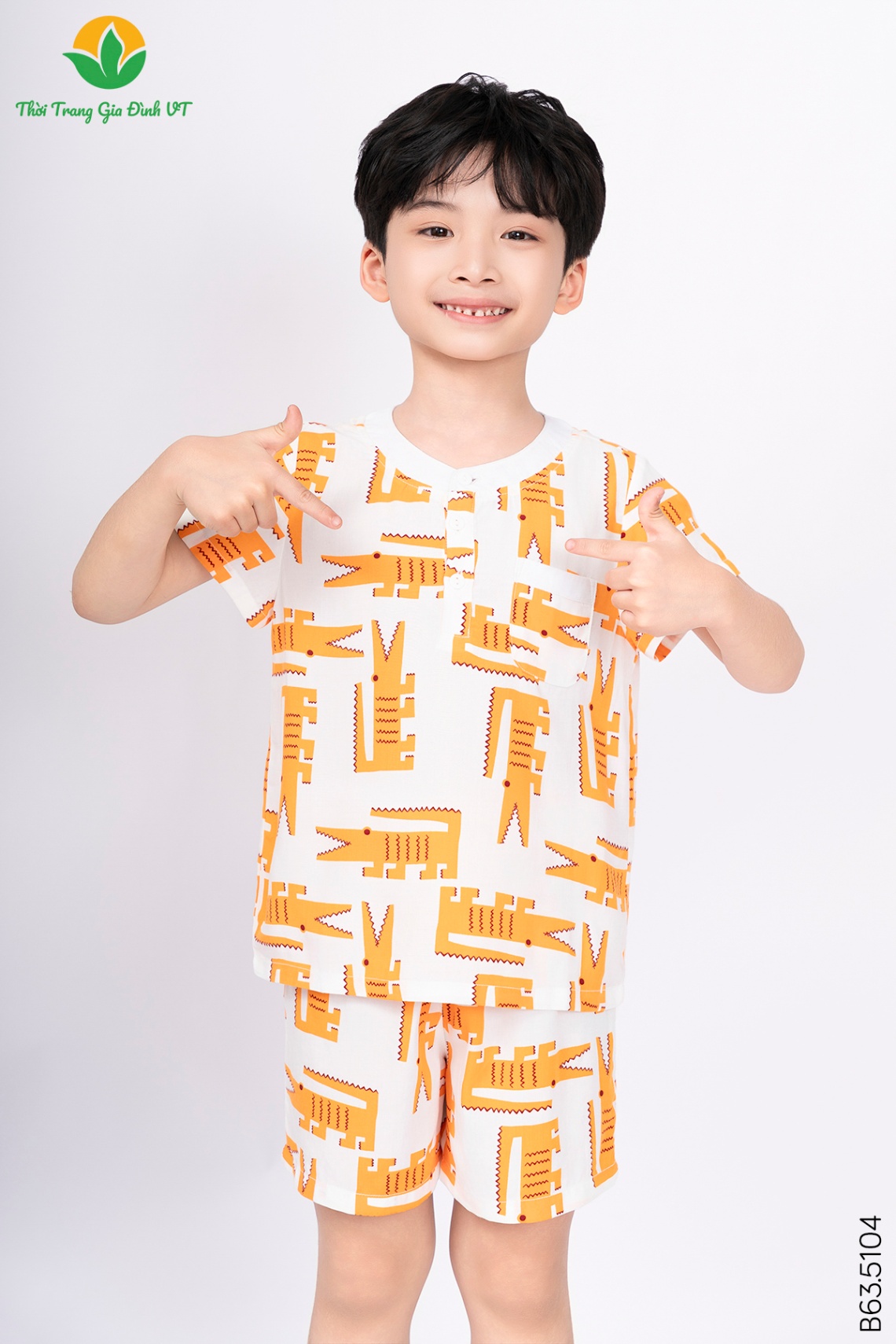 B63.5104.Bộ B QĐACT RH cổ phối túi ngực - 2-3 - Trắng