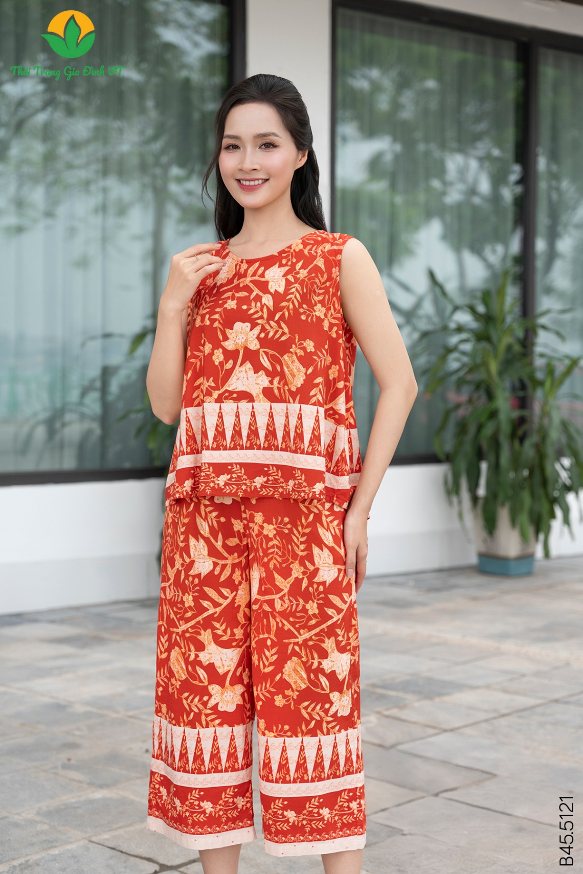 B45.5121.Bộ W QLASN CR hoa hoa chân