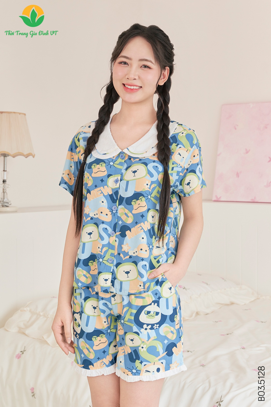 B03.5128. Bộ lanh nữ quần đùi áo cộc tay cổ phối