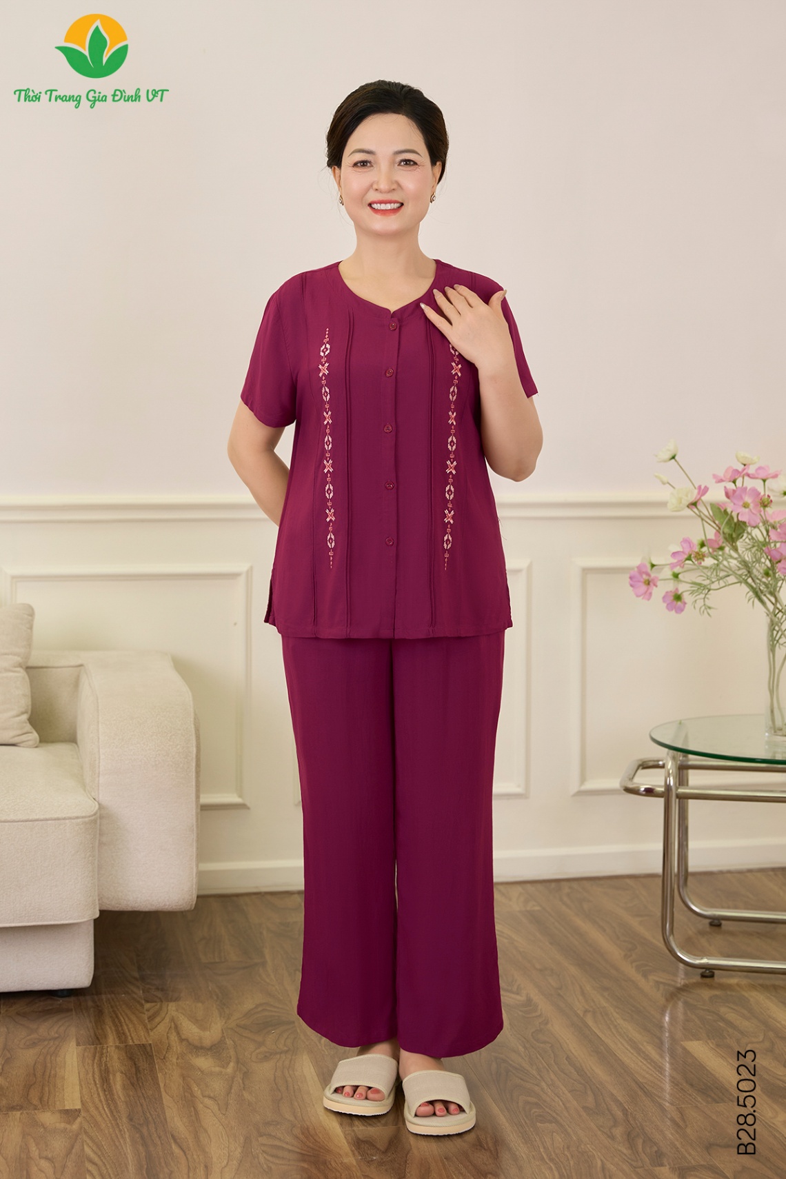 B28.5023. Bộ lanh màu trung niên quần dài áo cộc tay