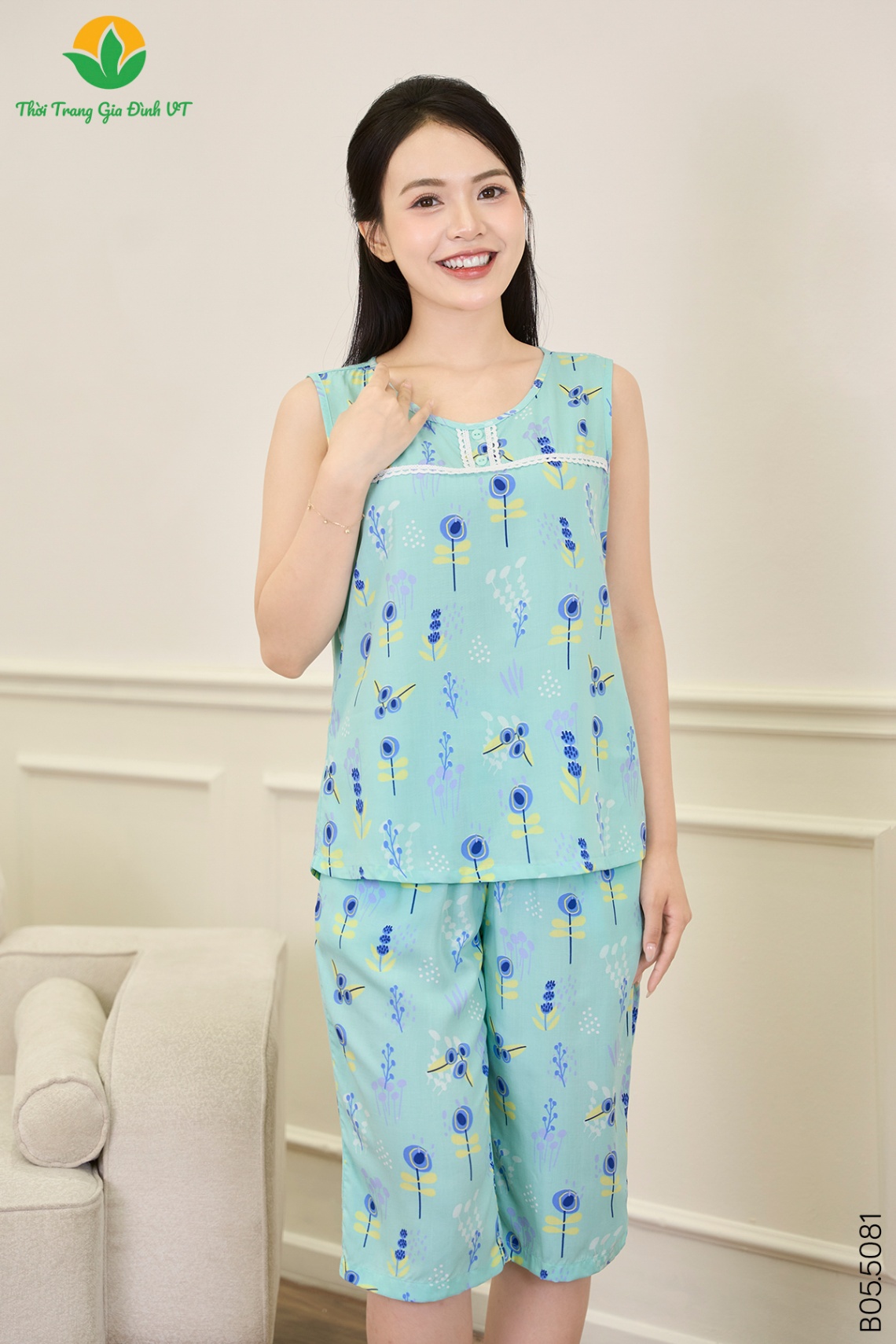 B05.5081. Bộ lanh nữ quần lửng áo sát nách
