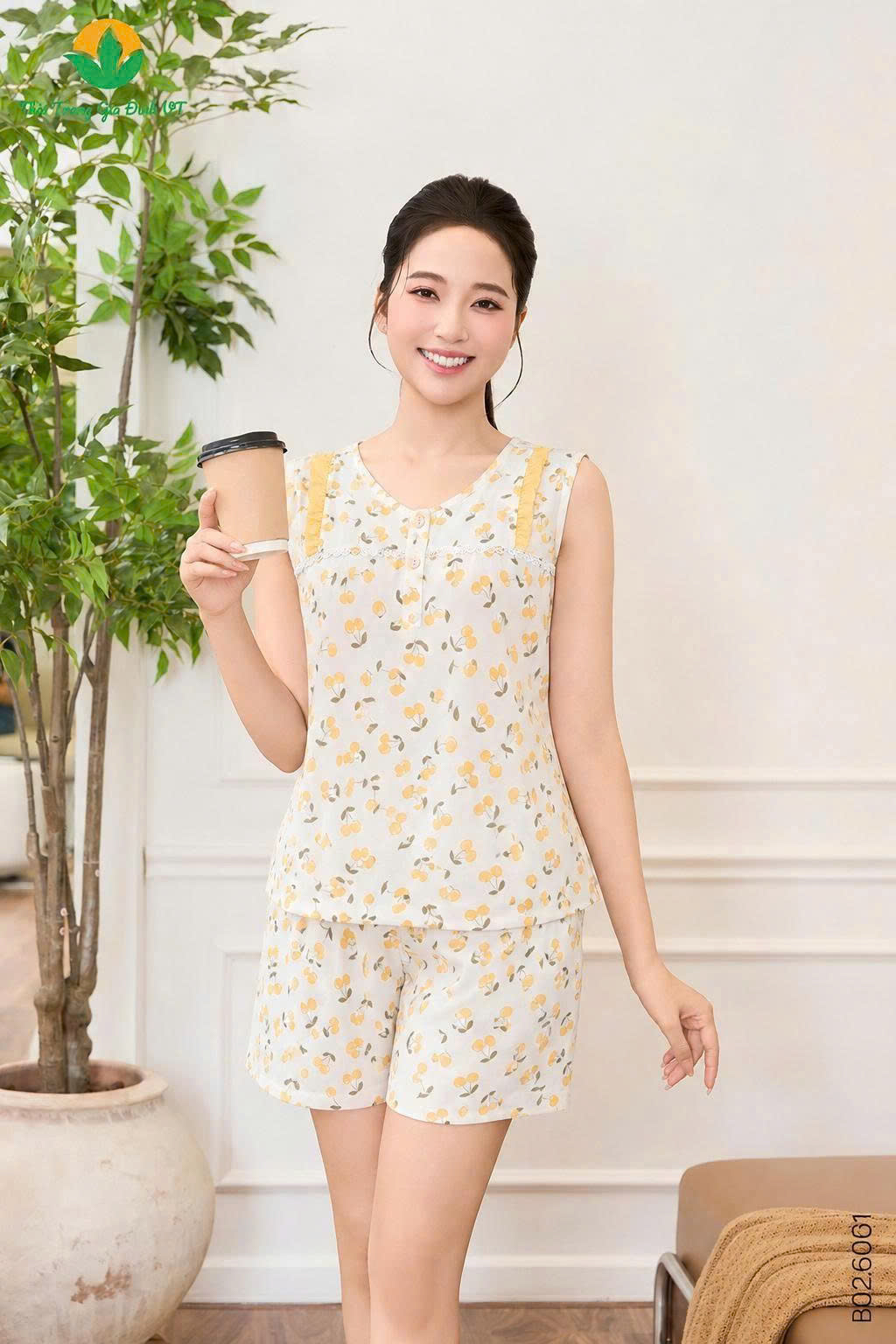 B02.6062. Bộ lanh nữ quần đùi áo sát nách