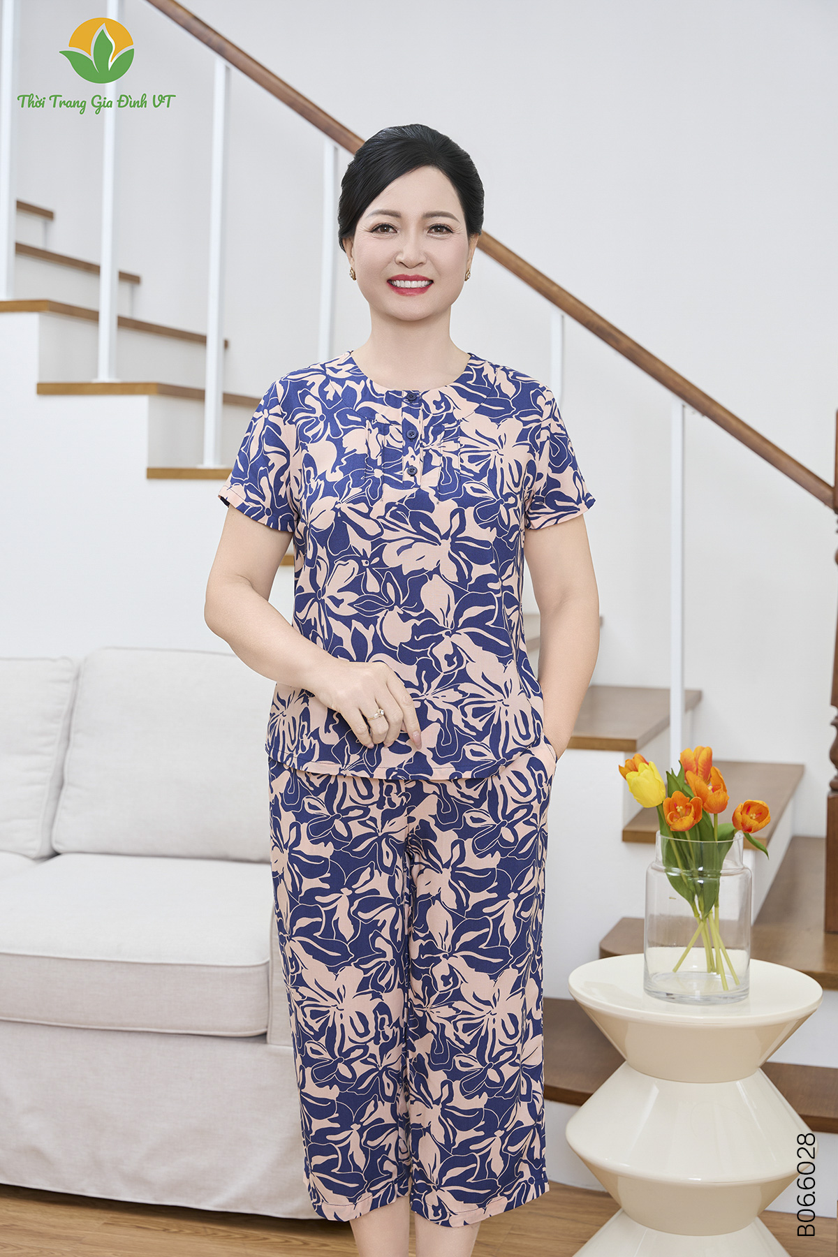 B06.6028. Bộ lanh trung niên quần lửng áo cộc tay