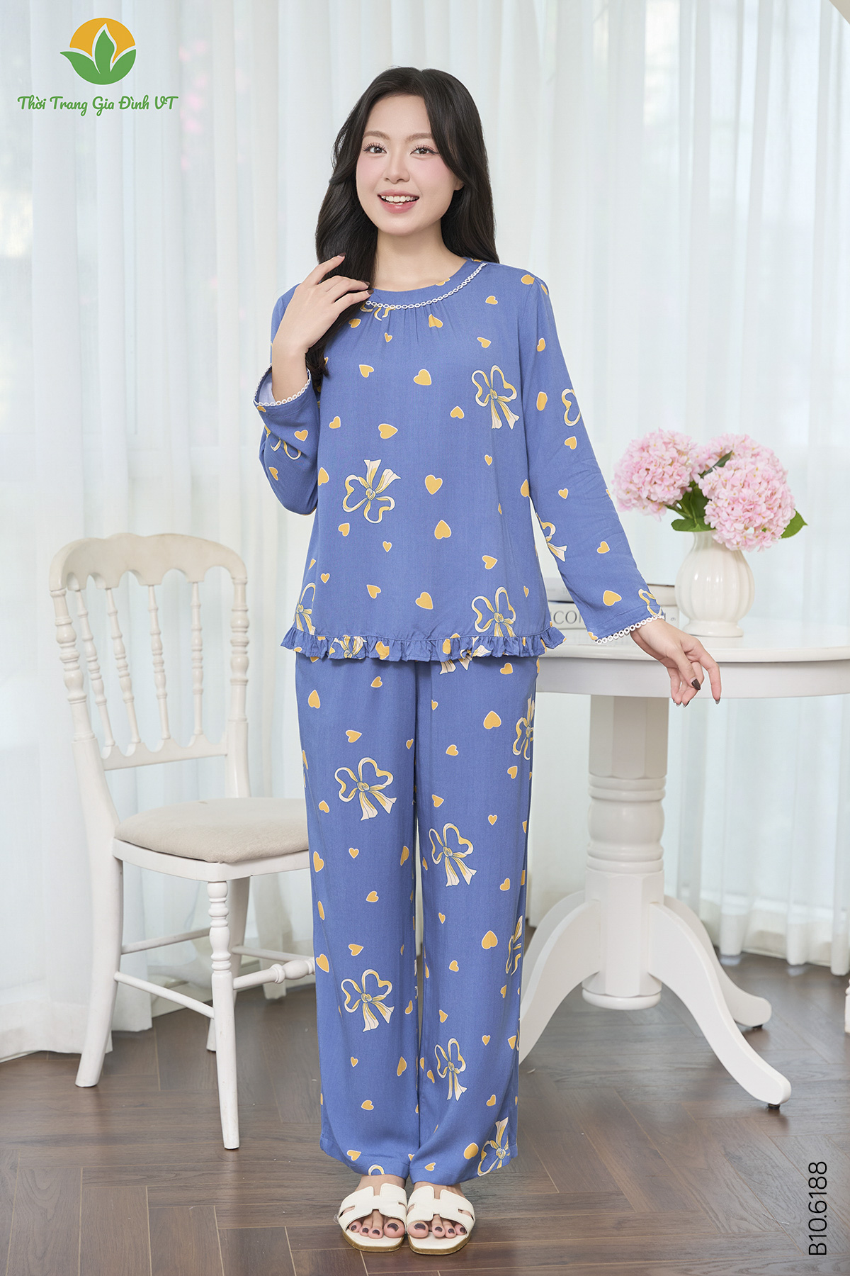 B10.6188. Bộ W QDADT RH - M - Xanh Đậm