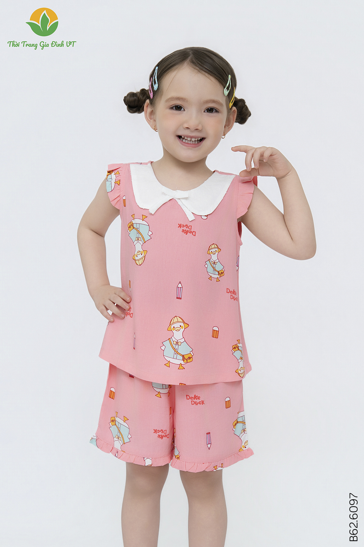 B62.6097. Bộ lanh bé gái quần đùi áo sát nách