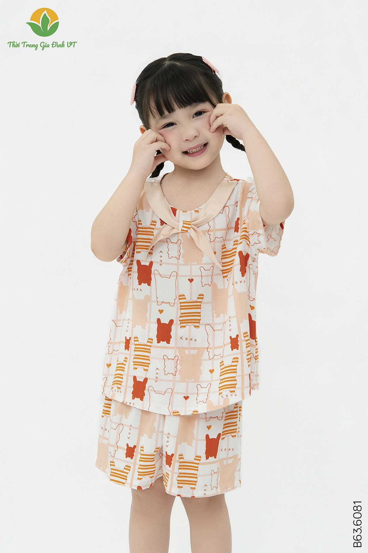 B63.6081. Bộ lanh bé gái quần đùi áo cộc tay