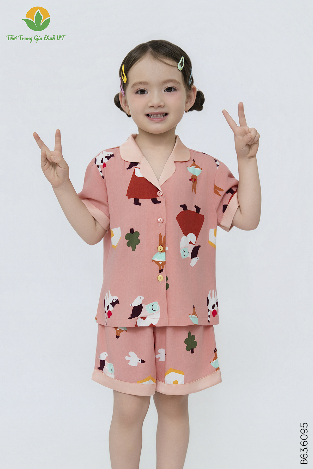B63.6095. Bộ lanh bé gái quần đùi áo cộc tay
