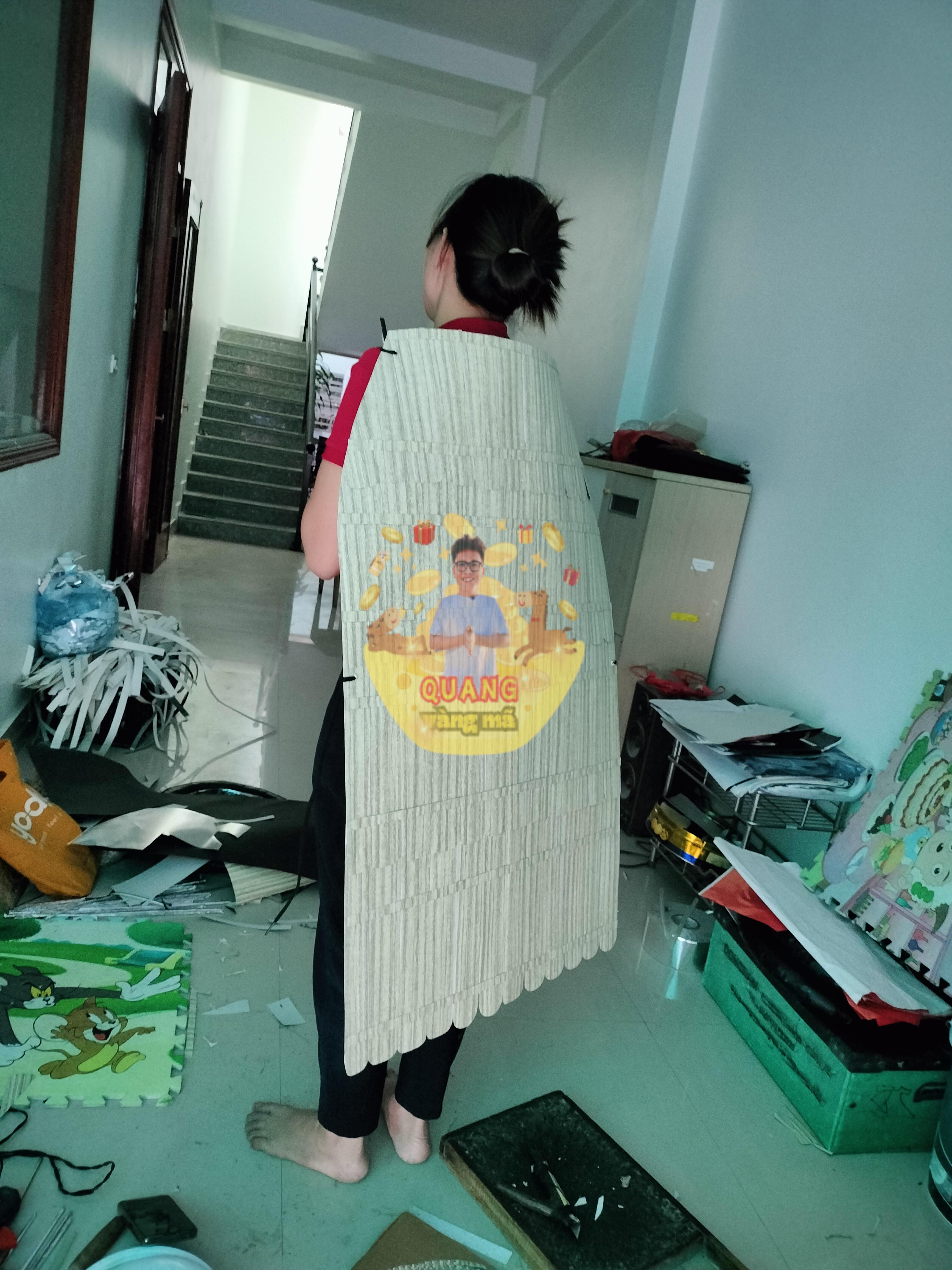 ÁO CHOÀNG ĂN XIN