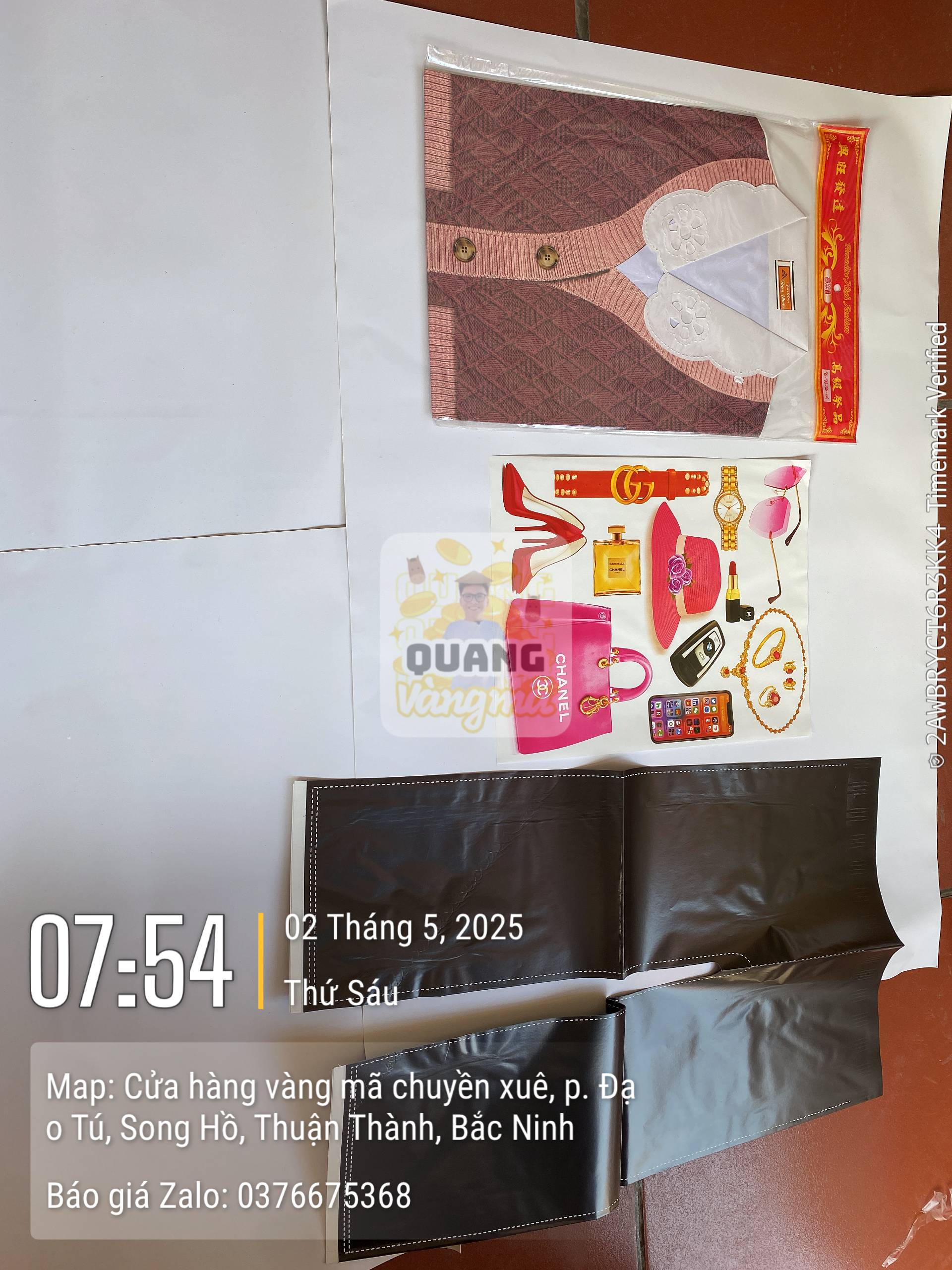 Áo len nữ có cúc